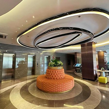 Hayat Sky Towers Hotel Cebu Exterior photo