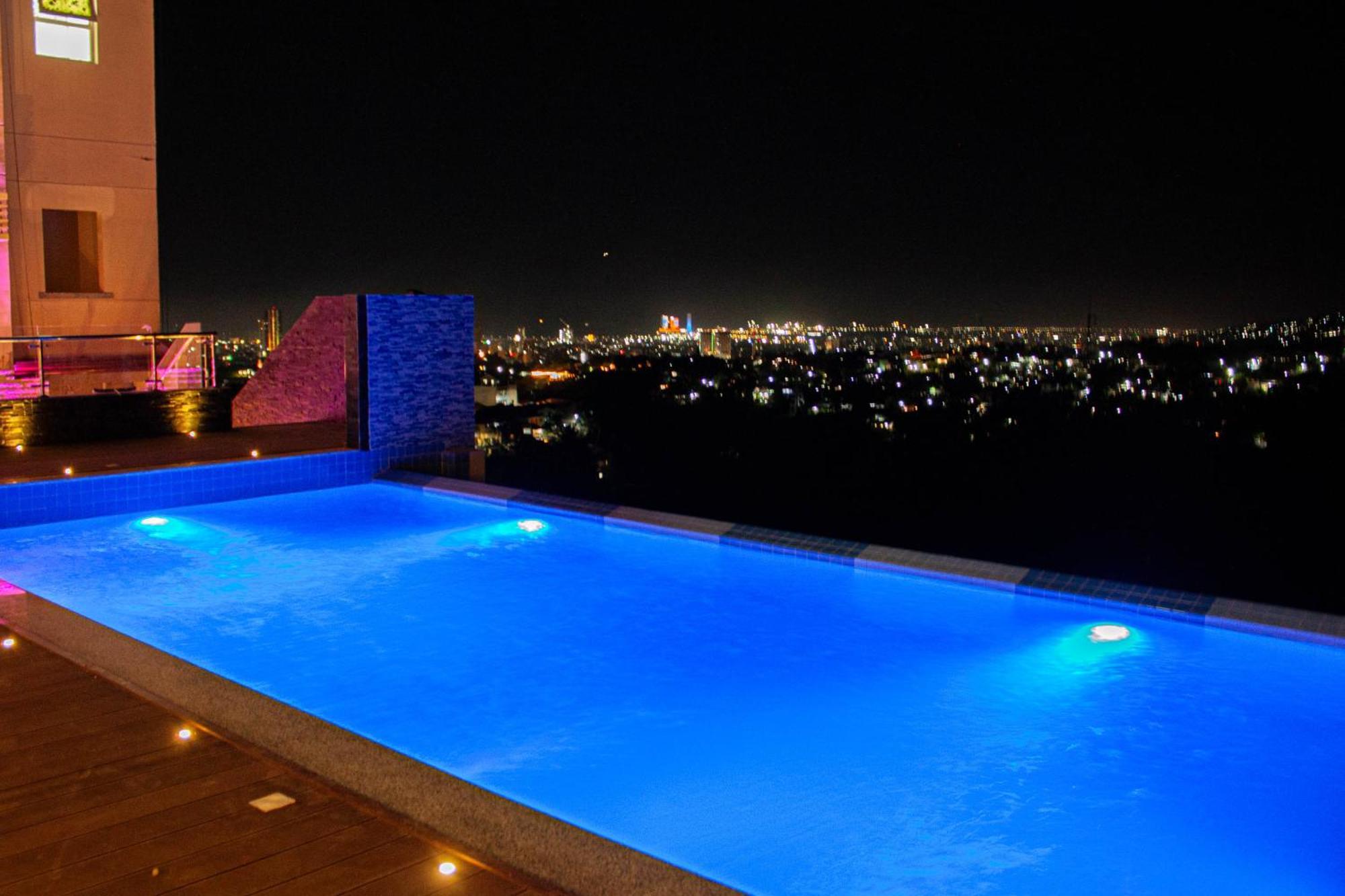 Hayat Sky Towers Hotel Cebu Exterior photo